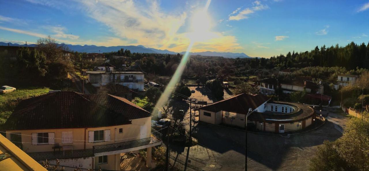 Ξενοδοχείο "Ηραία" Loutra  Kültér fotó